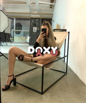 Миниатюрная и нежная девочка приглашает к себе в гости для ярких и страстных встреч. Отдохни со мной и попробуй настоящую страсть! 11688, 25 лет